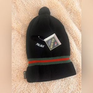 Palace GORETEX balaclava